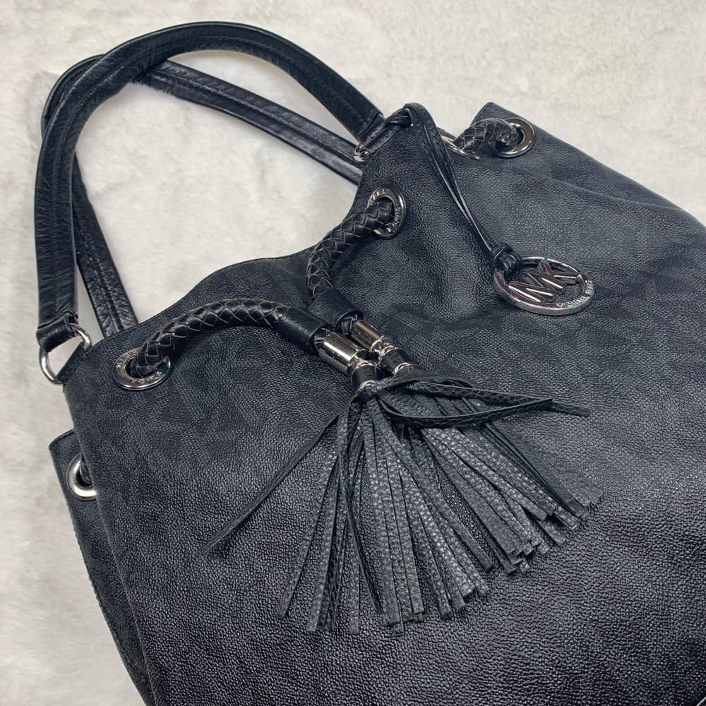 Michael Kors Marina Signature drawstrings